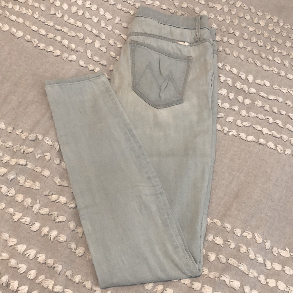 Mother light washed high waisted skinny jeans. Sz 25
